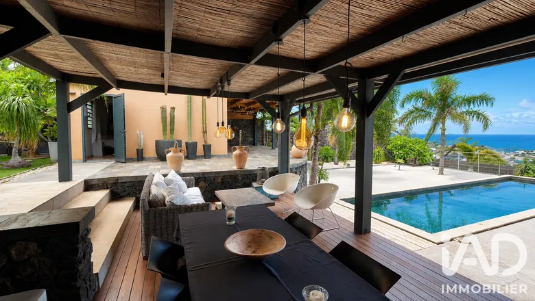 Maison 5 pièces 205 m² · à Saint-Paul · 205 m² · 1 400 000 €