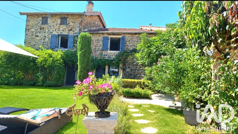 Maison 7 pièces 197 m² · à Savigny · 197 m² · 485 000 €
