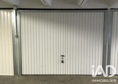 Parking à Villeurbanne (69100)