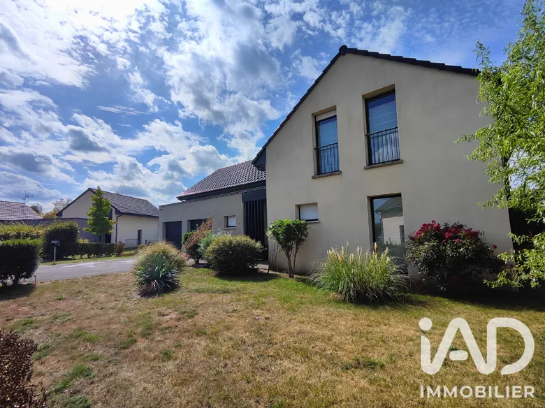 Maison 7 pièces 245 m² · à Saint-Amand-les-Eaux · 245 m² · 599 000 €