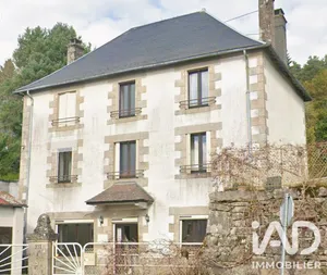 Maison de campagne à Peyrelevade (19290)