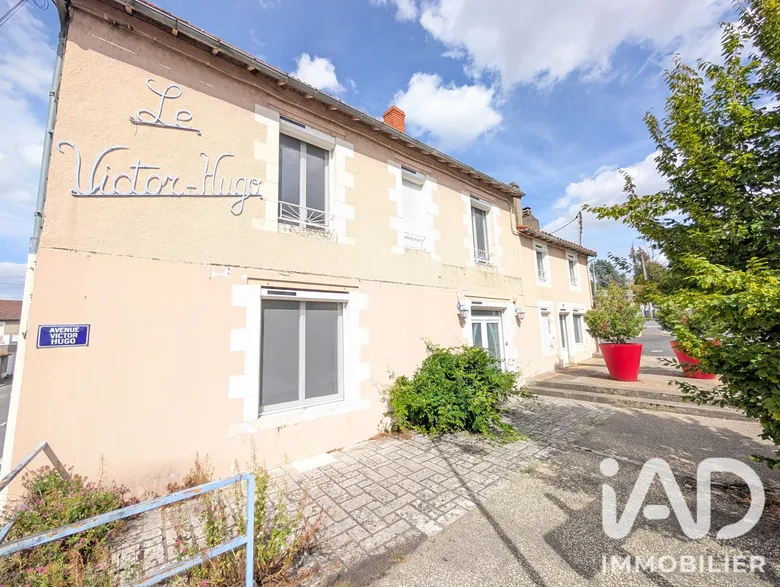 Maison 1 pièce 245 m² · à Montmorillon · 245 m² · 190 000 €