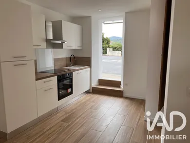 Appartement à Saint-Cyr-sur-Mer (83270)