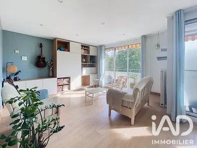 Apartment in Oullins (69600)