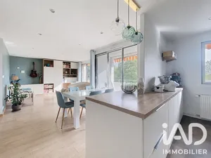 Apartment in Oullins (69600)