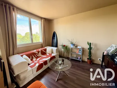 Apartment in Amiens (80090)