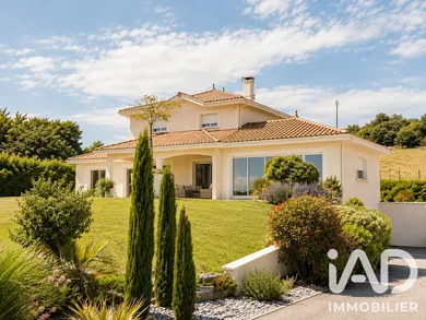Maison d'architecte à Bourgoin-Jallieu (38300)