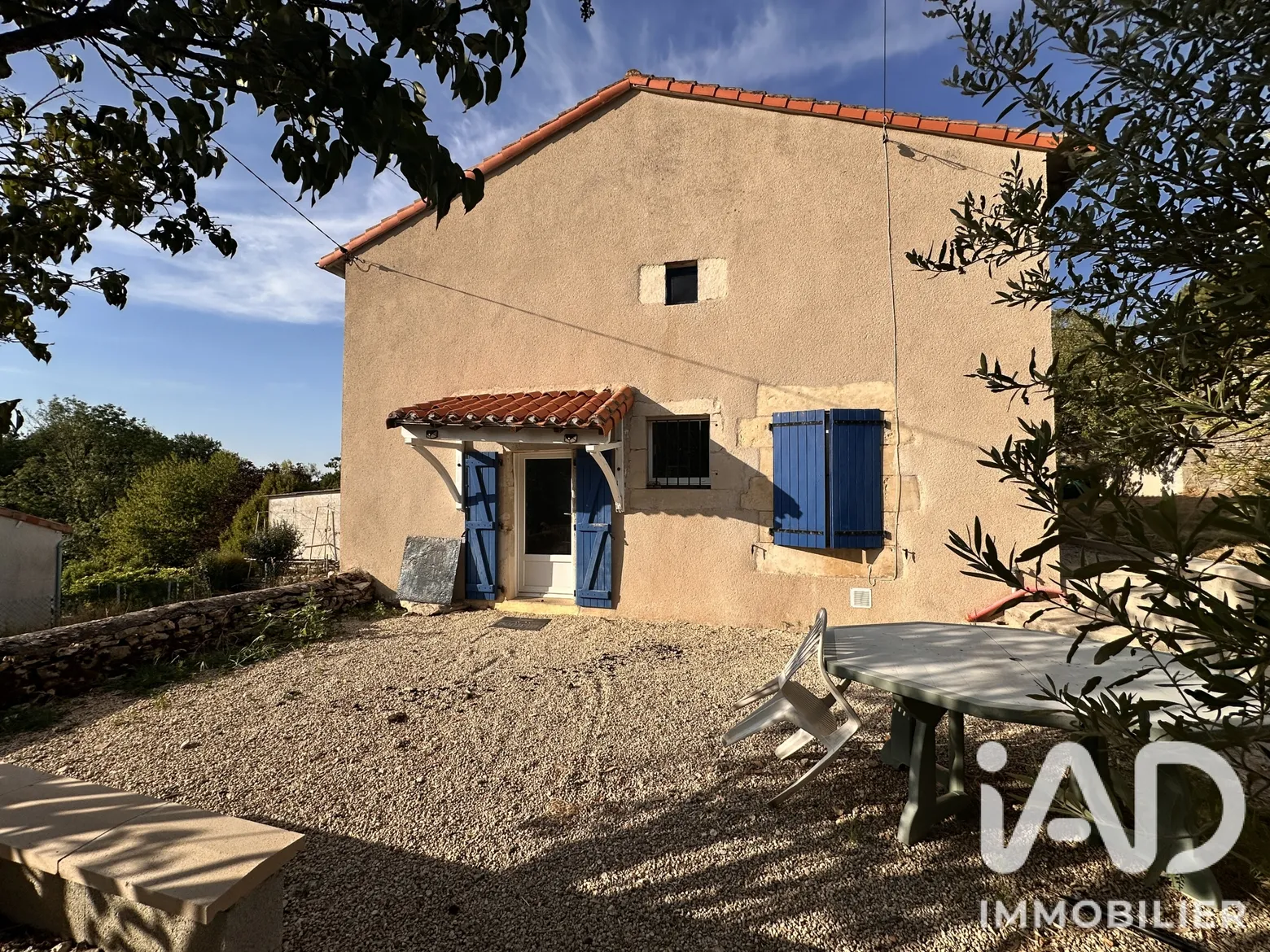 Vente maison à Voulême (86400) : maison 3 pièces 122 m² - 2101071