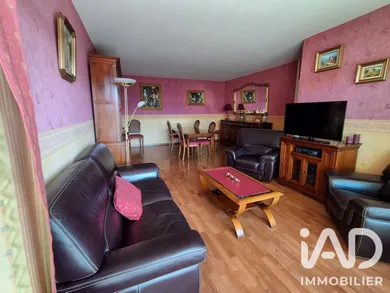 Apartment in Croix (59170)