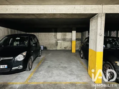Parking à Paris (75013)
