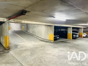 Parking à Paris (75013)