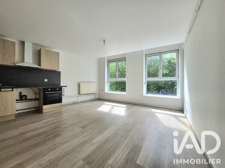 Appartement 5 pièces 105 m² · à Charleville-Mézières · 105 m² · 155 000 €