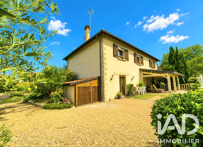 Maison 5 pièces 170 m² · à Ussac · 170 m² · 279 950 €