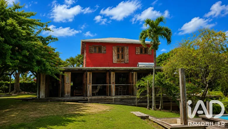 Maison 6 pièces 186 m² · à Sainte-Anne · 186 m² · 682 500 €