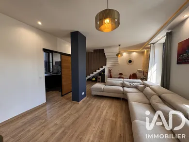 Immeuble à Perthes (77930)