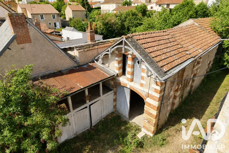 Maison 12 pièces 271 m² · à Saint-Savin · 271 m² · 206 000 €