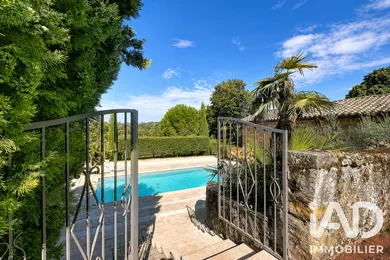 Maison traditionnelle à Saint-Cyr-au-Mont-d'Or (69450)
