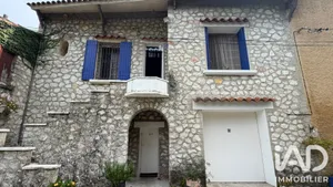 Maison à Saint-Saturnin-lès-Avignon (84450)