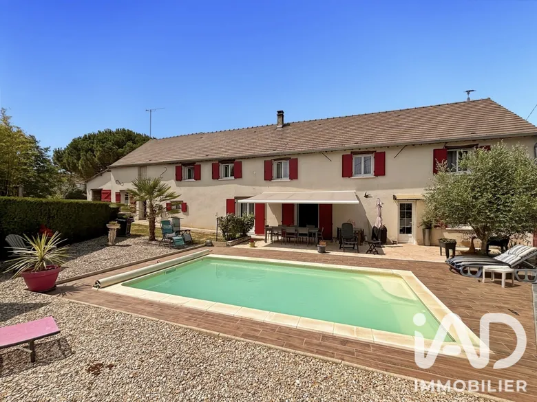 Maison 8 pièces 210 m² · à Cerneux · 210 m² · 330 000 €