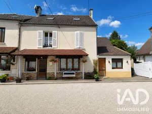Maison de village à Crouy-sur-Ourcq (77840)