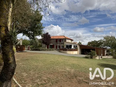 Park home in Saint-Hilaire-de-Voust (85120)