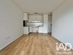 Apartment in Moissy-Cramayel (77550)