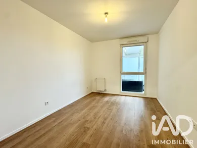Apartment in Moissy-Cramayel (77550)