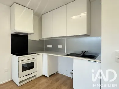 Apartment in Moissy-Cramayel (77550)