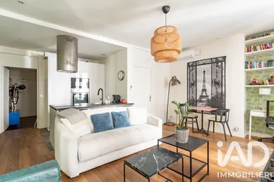 Apartment in Paris (75002)