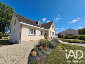 House in Neuflize (08300)