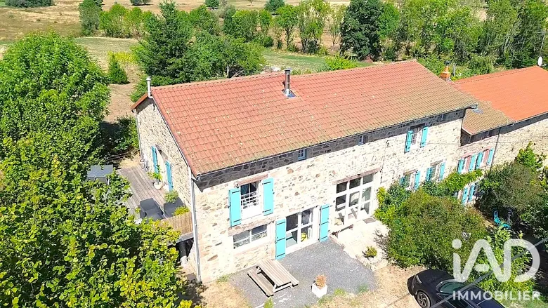Maison 13 pièces 315 m² · à Le Vernet-Chaméane · 315,1 m² · 390 000 €