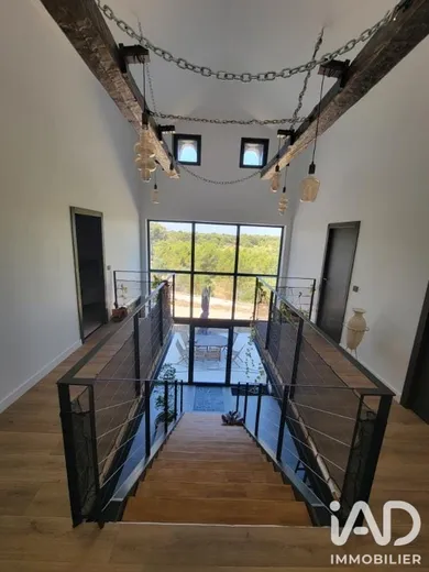 Maison d'architecte à Saint-Mitre-les-Remparts (13500)