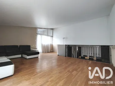 Apartment in Les Ulis (91940)