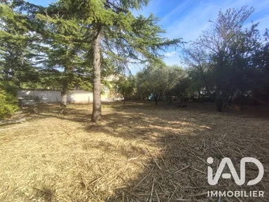 Building plot in Sorgues (84700)