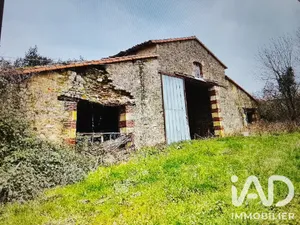 Grange à Saint-Cyr-des-Gâts (85410)
