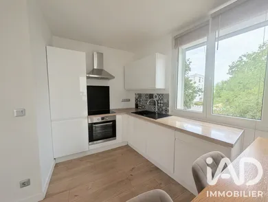 Apartment in Reims (51100)