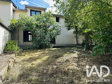 Maison de ville à Bourgoin-Jallieu (38300)