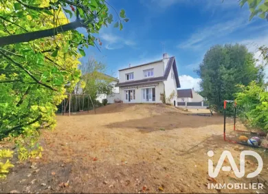 House in Courtry (77181)