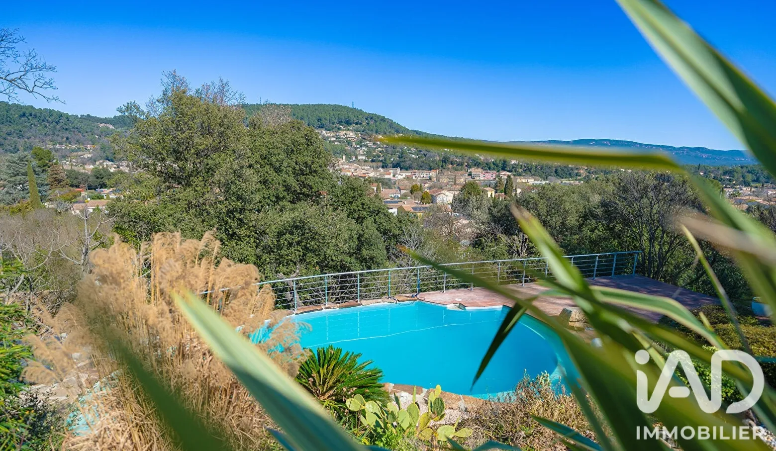 Vente maison à La Motte (83920) : maison 5 pièces 240 m² - 2110710 — 2