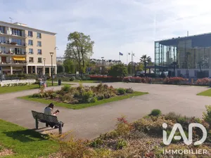 Duplex in Enghien-les-Bains (95880)