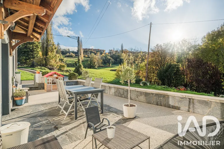 Maison 5 pièces 234 m² · à Clarafond-Arcine · 234 m² · 629 000 €