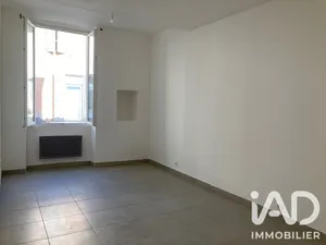 Apartment in Pertuis (84120)