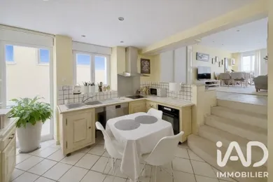 Townhouse in Vals-près-le-Puy (43750)