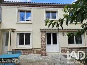 Townhouse in Cognac (16100)