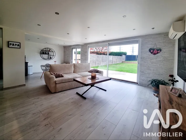 Maison 5 pièces 107 m² · à Lésigny · 106,8 m² · 415 000 €