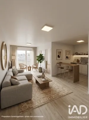 Apartment in Montreuil (93100)