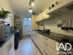 Apartment in Coubron (93470)
