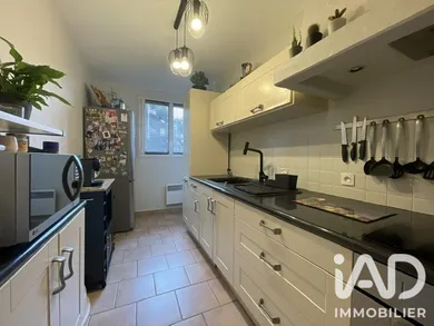 Appartement à Coubron (93470)