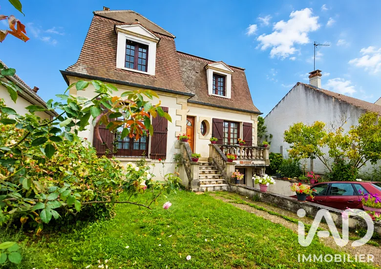 Maison 5 pièces 130 m² · à Ozoir-la-Ferrière · 130 m² · 380 000 €