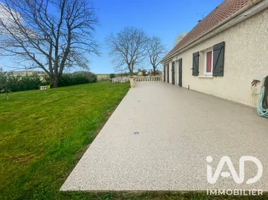 Pavillon à Saint-Hilliers (77160)